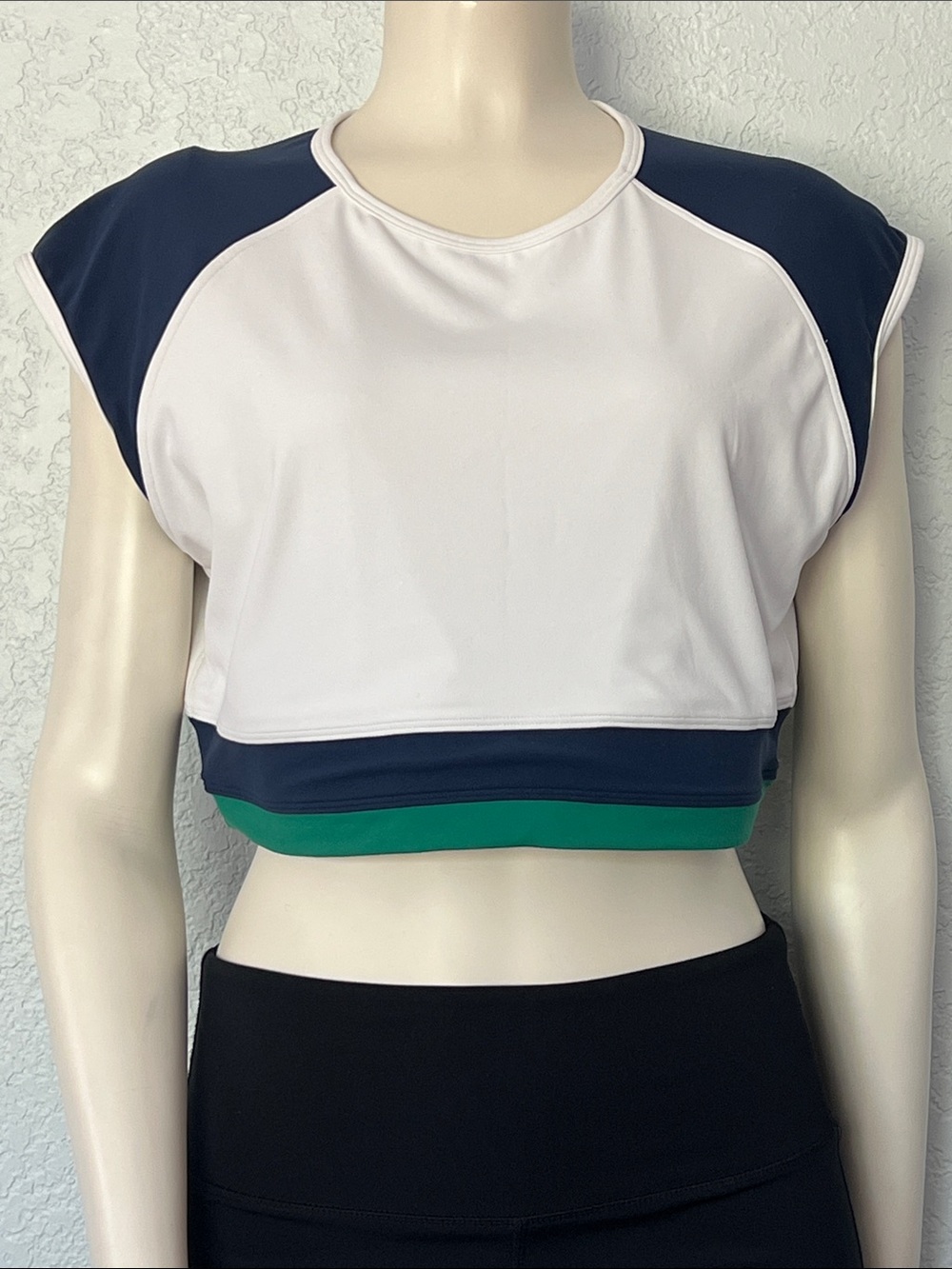 Lululemon Nulu Cropped Short Sleeve Shirt Retro Remix XL Colorblock Gym Workout
